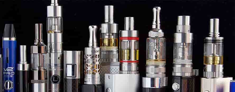 Smoking Devices Electronic Cigarettes/Vaporizers