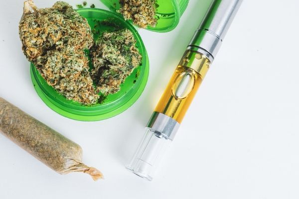 Vaping vs Smoking pot